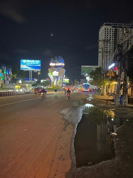 BÁN NHÀ TẠI VĨNH PHÚ, THUẬN AN, BÌNH DƯƠNG (CŨ) GIÁ SIÊU RẺ - DT KHỦNG: 333M2 GIÁ: 5.9 TỈ